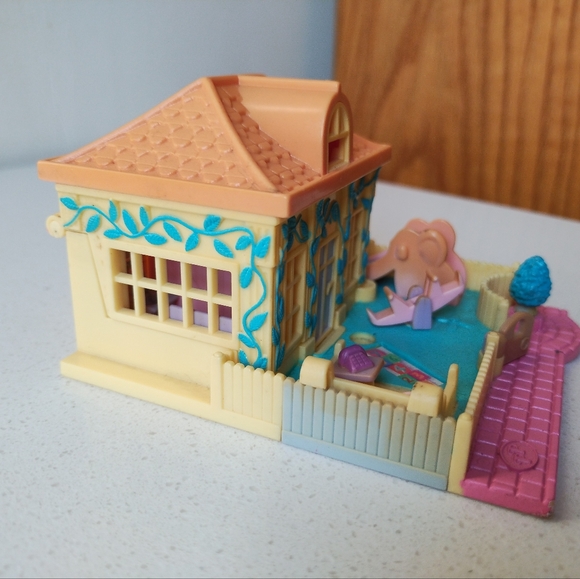 Vintage Polly Pocket 1994 Bluebird Nursery School House Playset - Picture 3 of 10